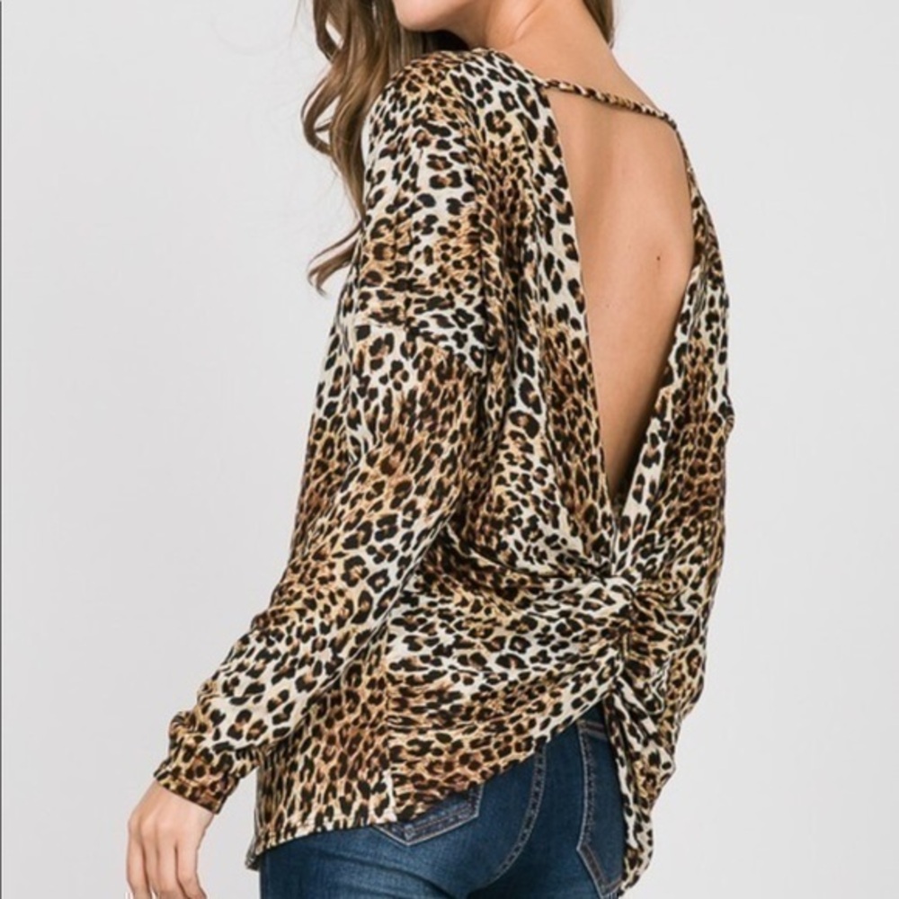 NEW Leopard long sleeve twist back top